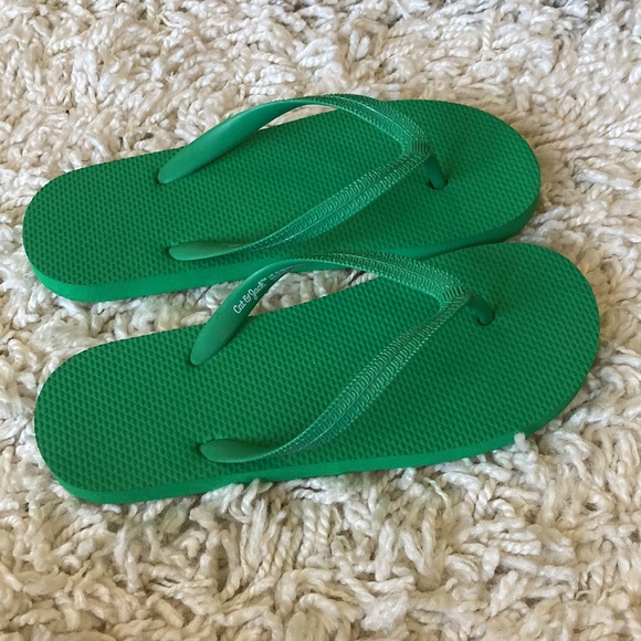 NEW Cat & Jack Green Flip Flops Youth Size 4 / 5 Shoe - Picture 3 of 7